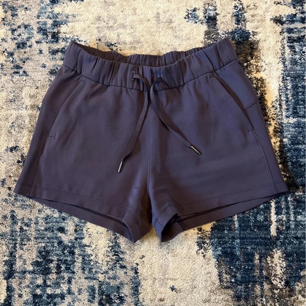 Lululemon On The Fly Short *Woven Size 4 In